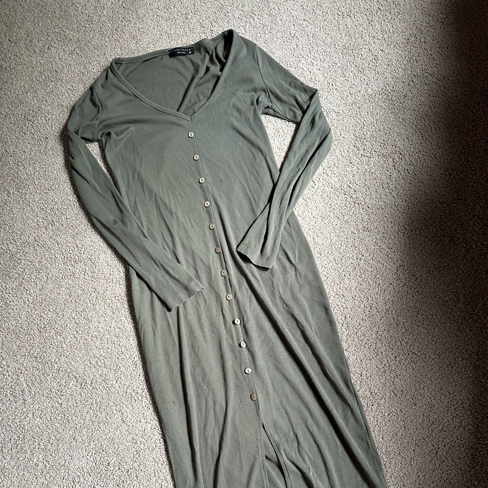 Green Midi Dress - Perfect for fall!